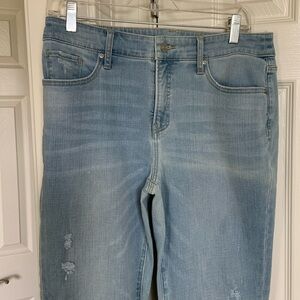 Chicos mid rise light wash jeans